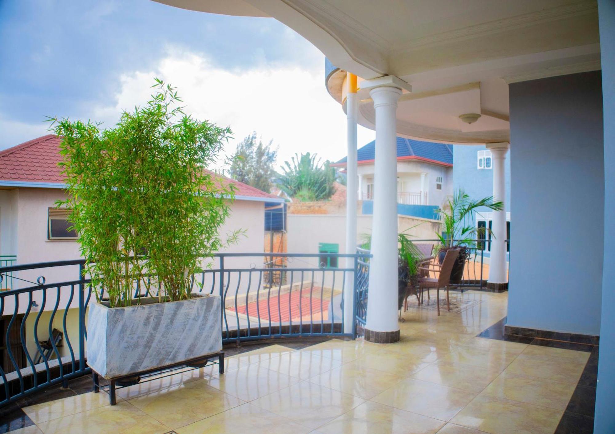 קיגאלי The Vibrant Lodge Gacuriro מראה חיצוני תמונה