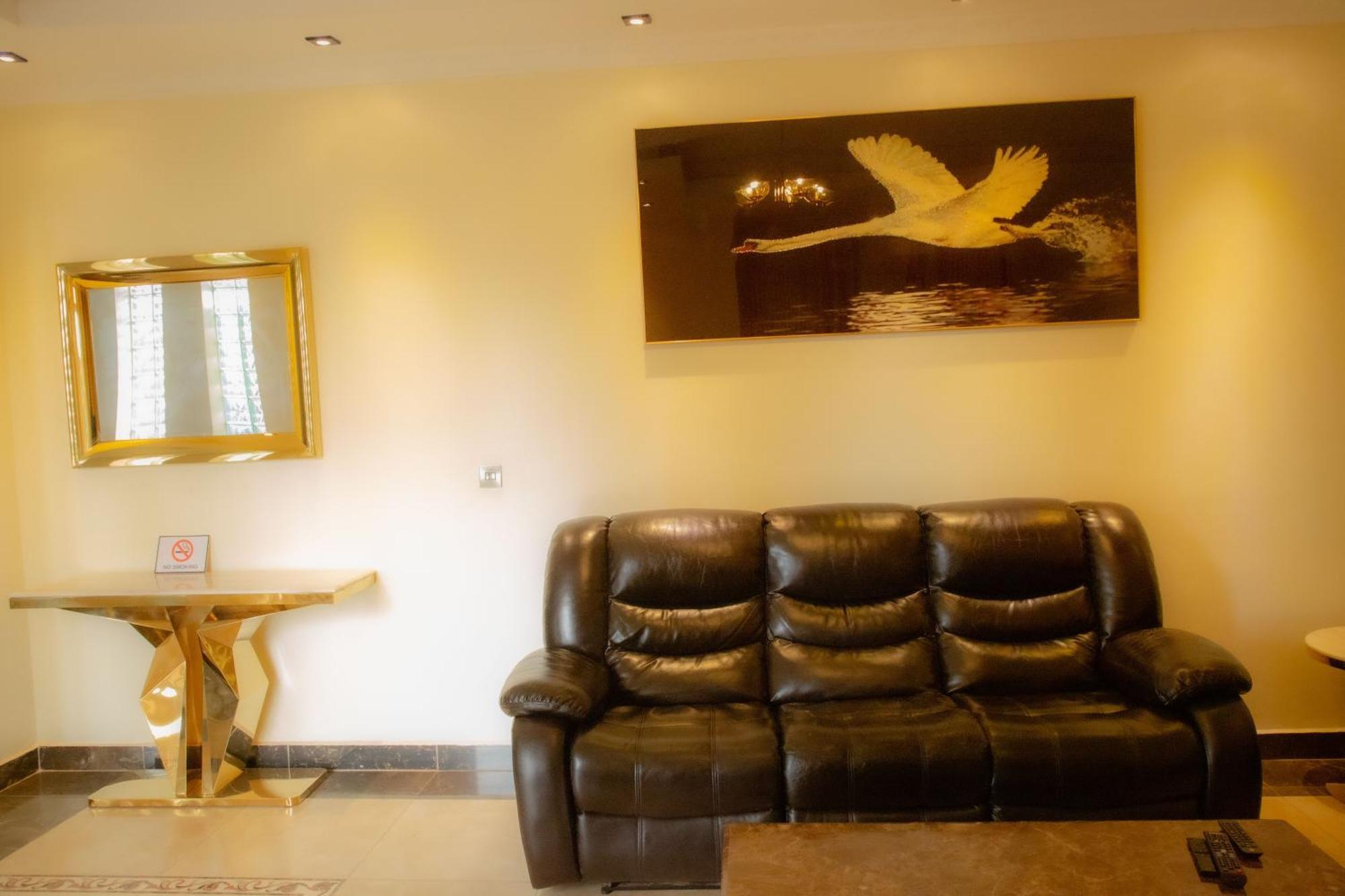 קיגאלי The Vibrant Lodge Gacuriro מראה חיצוני תמונה