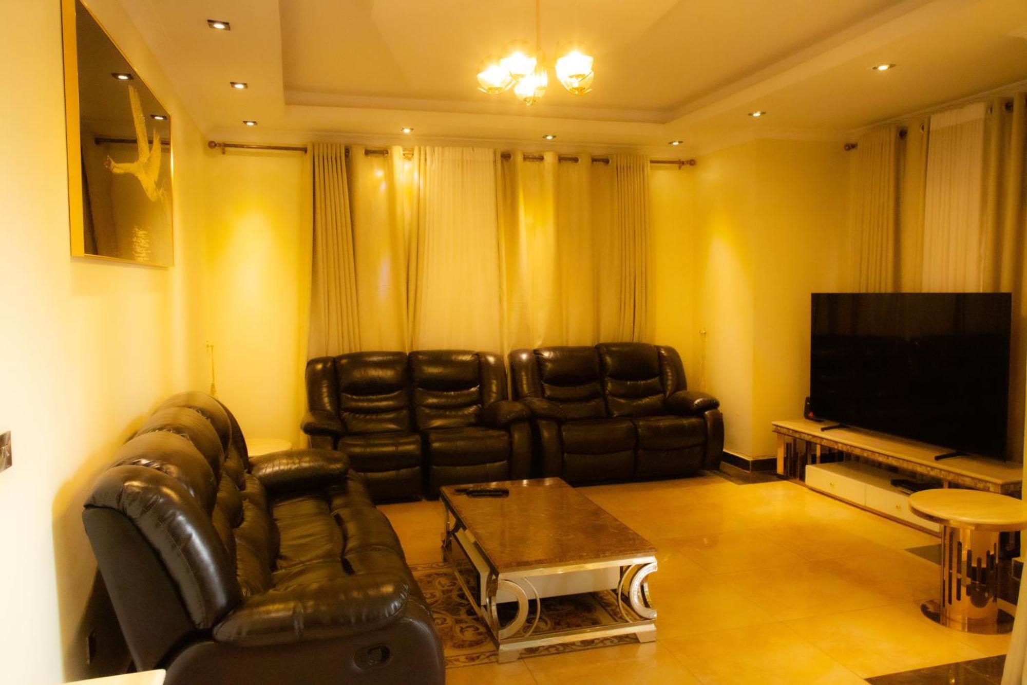 קיגאלי The Vibrant Lodge Gacuriro מראה חיצוני תמונה