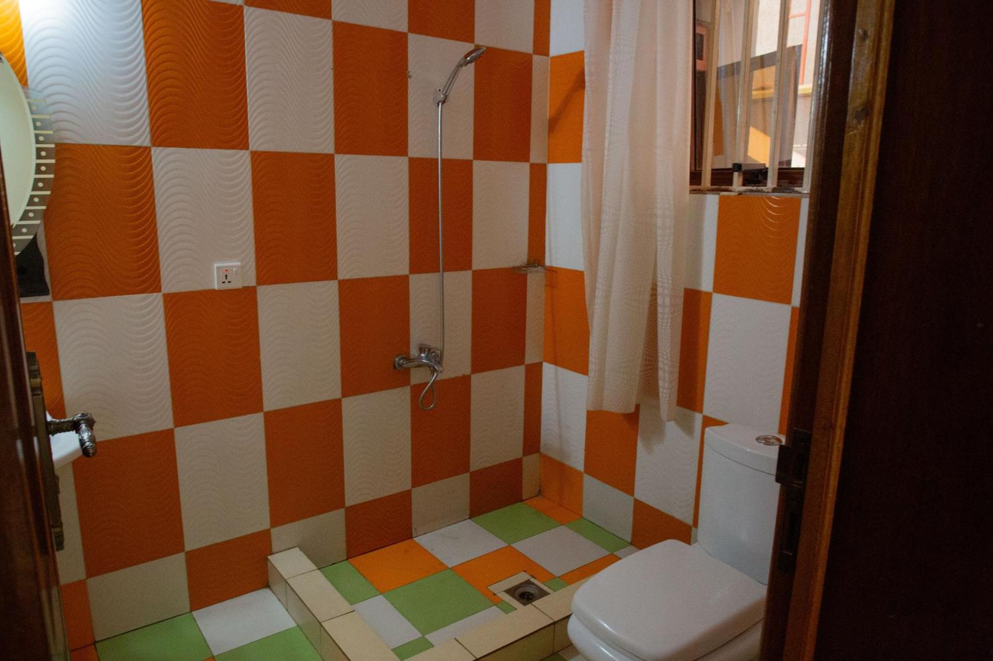 קיגאלי The Vibrant Lodge Gacuriro מראה חיצוני תמונה