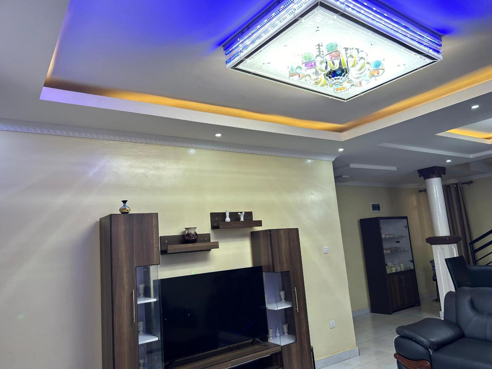 קיגאלי The Vibrant Lodge Gacuriro מראה חיצוני תמונה